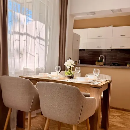 Modern 2br Fast Wifi Near Ndk