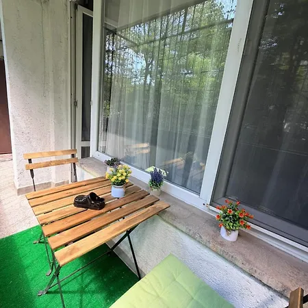Modern 2br Fast Wifi Near Ndk *
